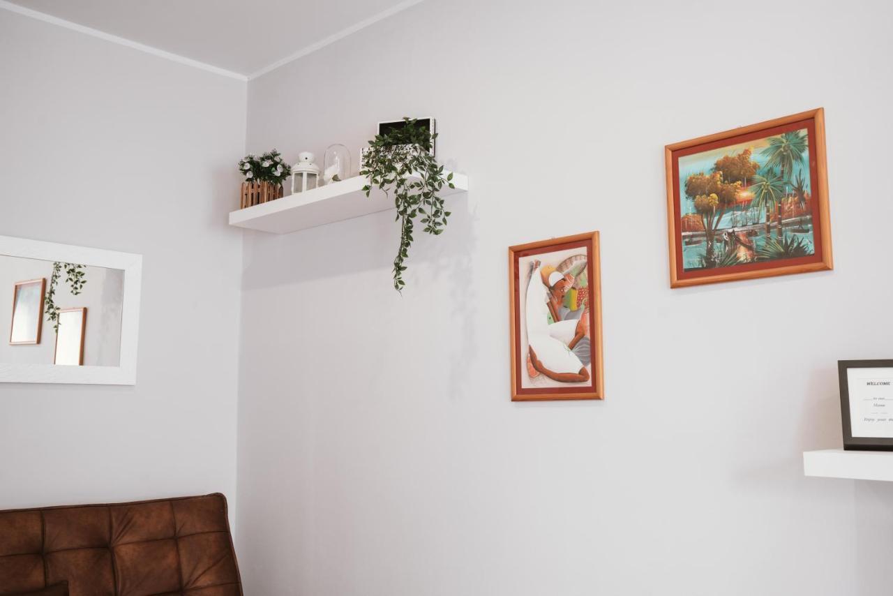 La Corte Di Silvia Сесто Календе Екстериор снимка